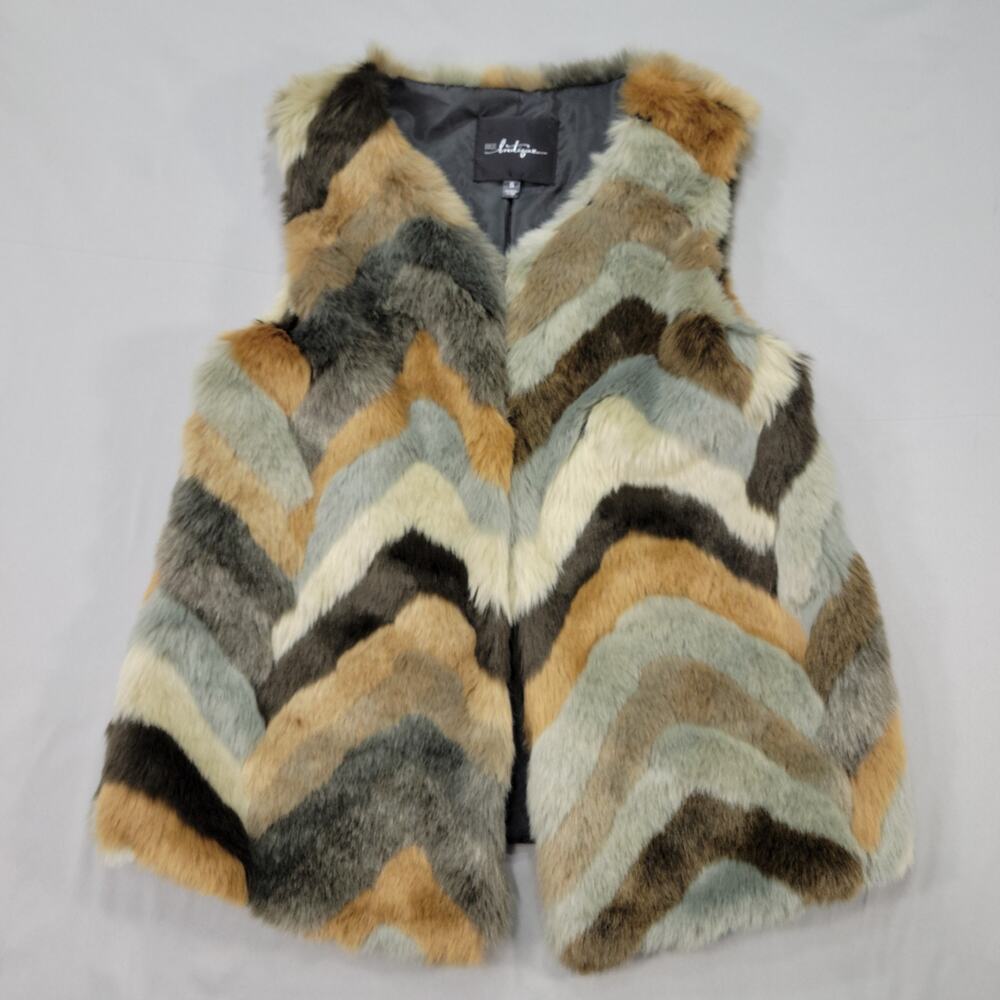BKE Boutique Faux Fur Chevron Vest Womens Small Boho Festival Cozy Winter Layer